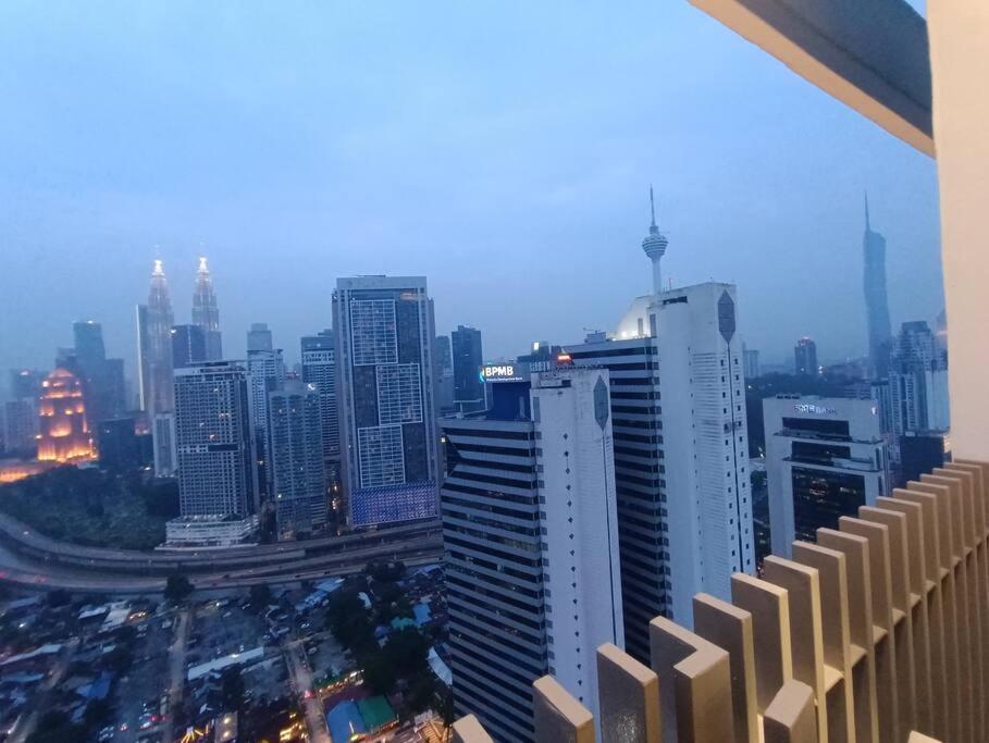 Cl 27A Insta Klcc View & Infinity Pool View Apartment Kuala Lumpur Exterior foto