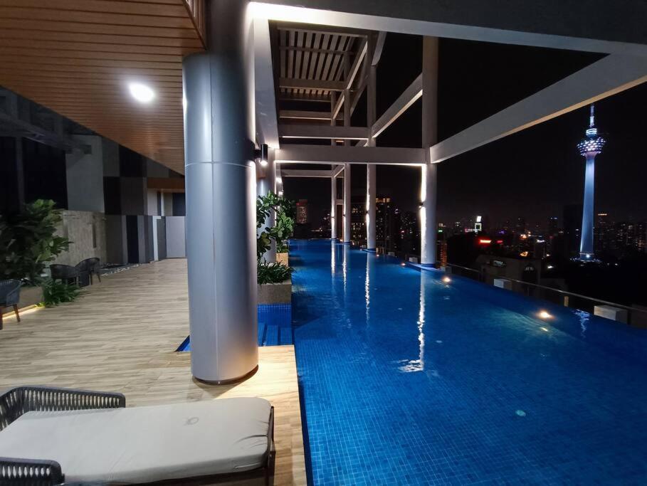 Cl 27A Insta Klcc View & Infinity Pool View Apartment Kuala Lumpur Exterior foto