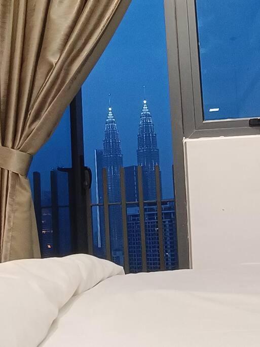 Cl 27A Insta Klcc View & Infinity Pool View Apartment Kuala Lumpur Exterior foto
